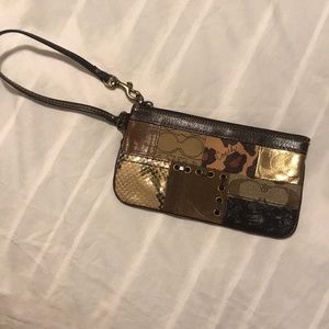 AUTHENTIC Coach wristlet